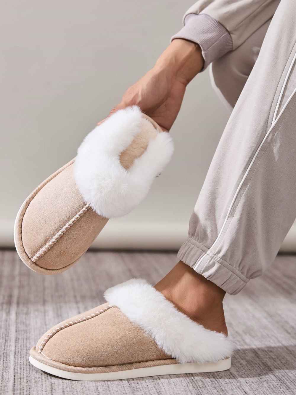 Women’s Khaki Faux Fur Slippers Round Toe Slip On Cozy Indoor House Shoes 6-12